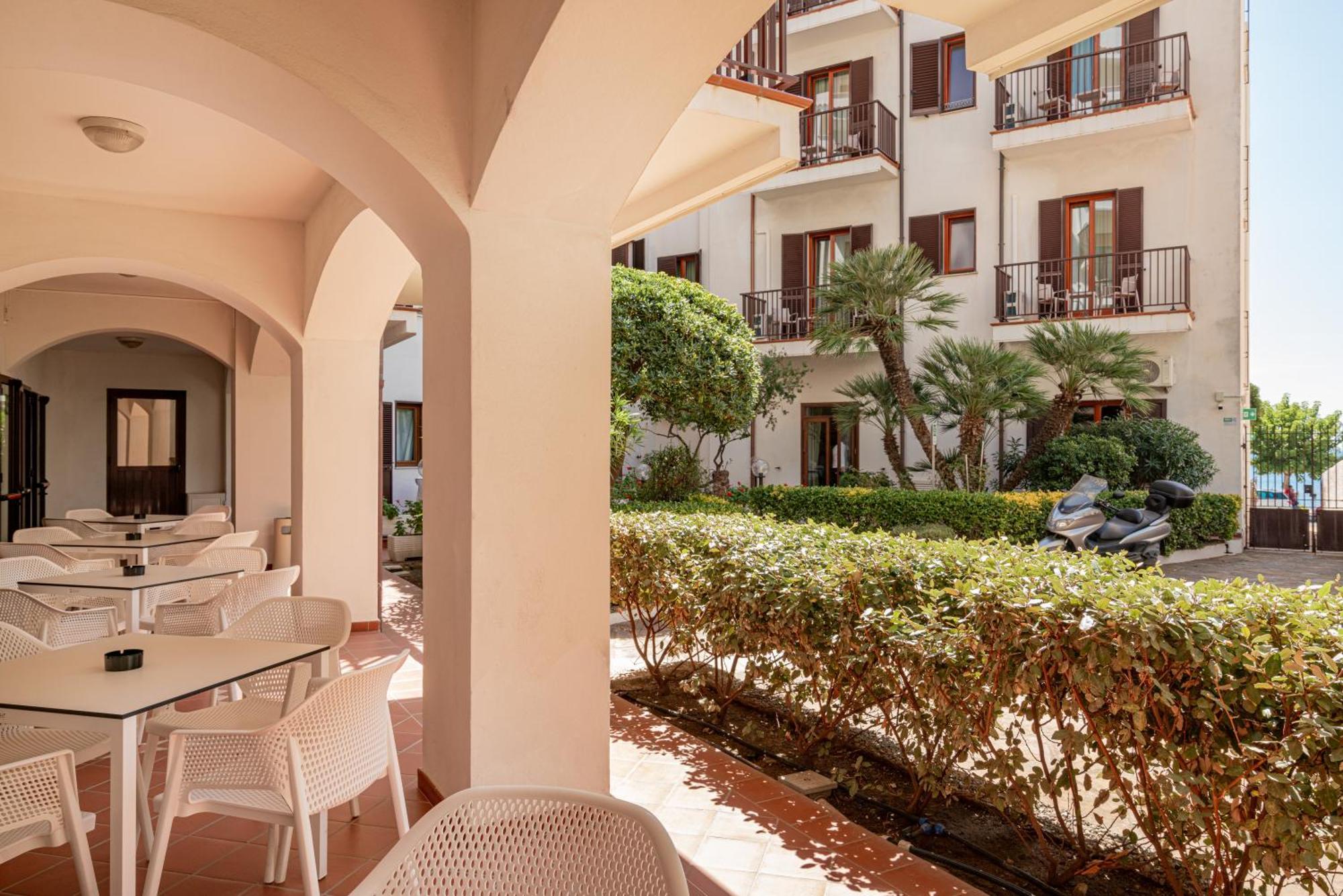 Hotel El Balear Альгеро Экстерьер фото